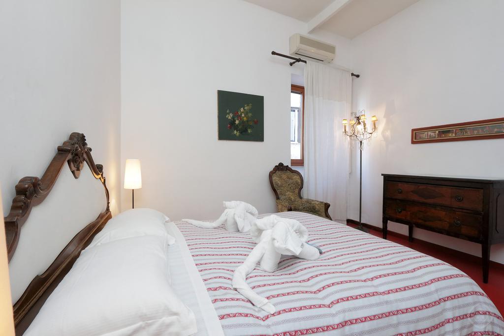 Fori Imperiali Apartment Rome Bilik gambar